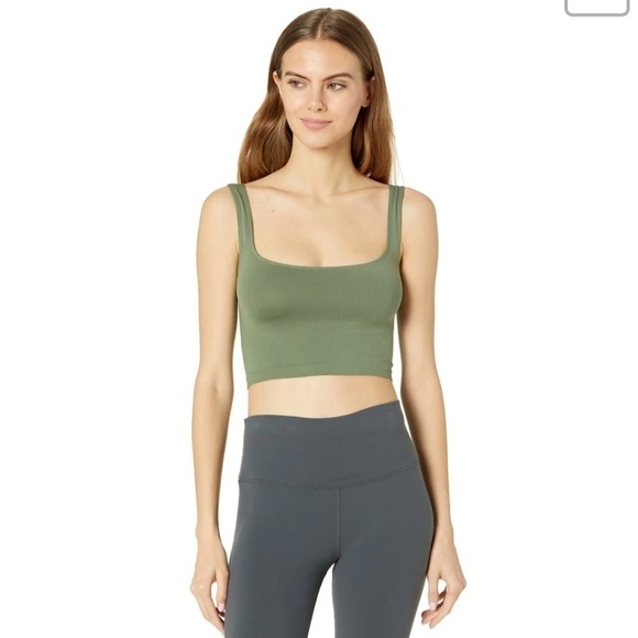 Free People Scoop Neck Crop Size M/L color Army - Picture 1 of 6